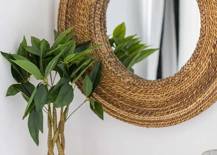 Oval Elegant By Binobi!