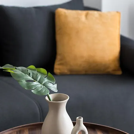 Oval Elegant By Binobi!